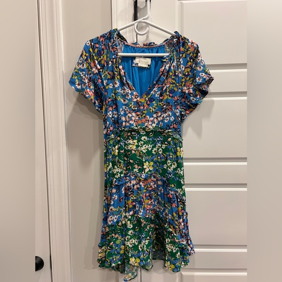Anthropologie Floral Mini Dress! Tiered fabric, cap sleeve, v-neck. - Picture 1 of 4